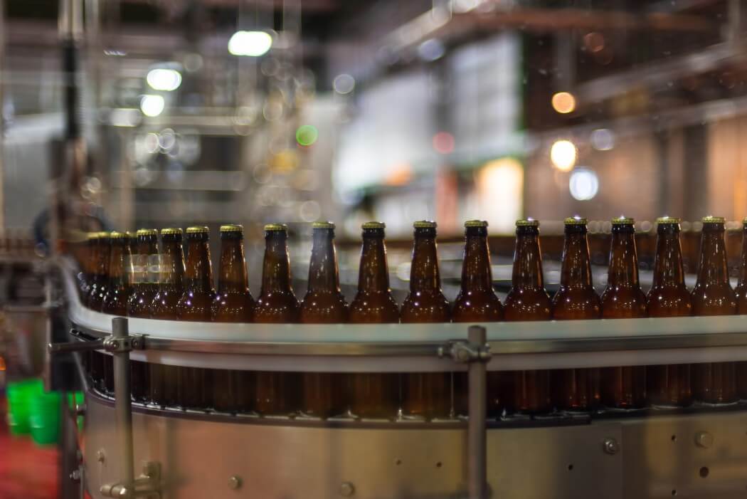 beer-bottling-assembly-craft-beer-manufacturing-bottling-brewery_t20_P3RJKy (1)